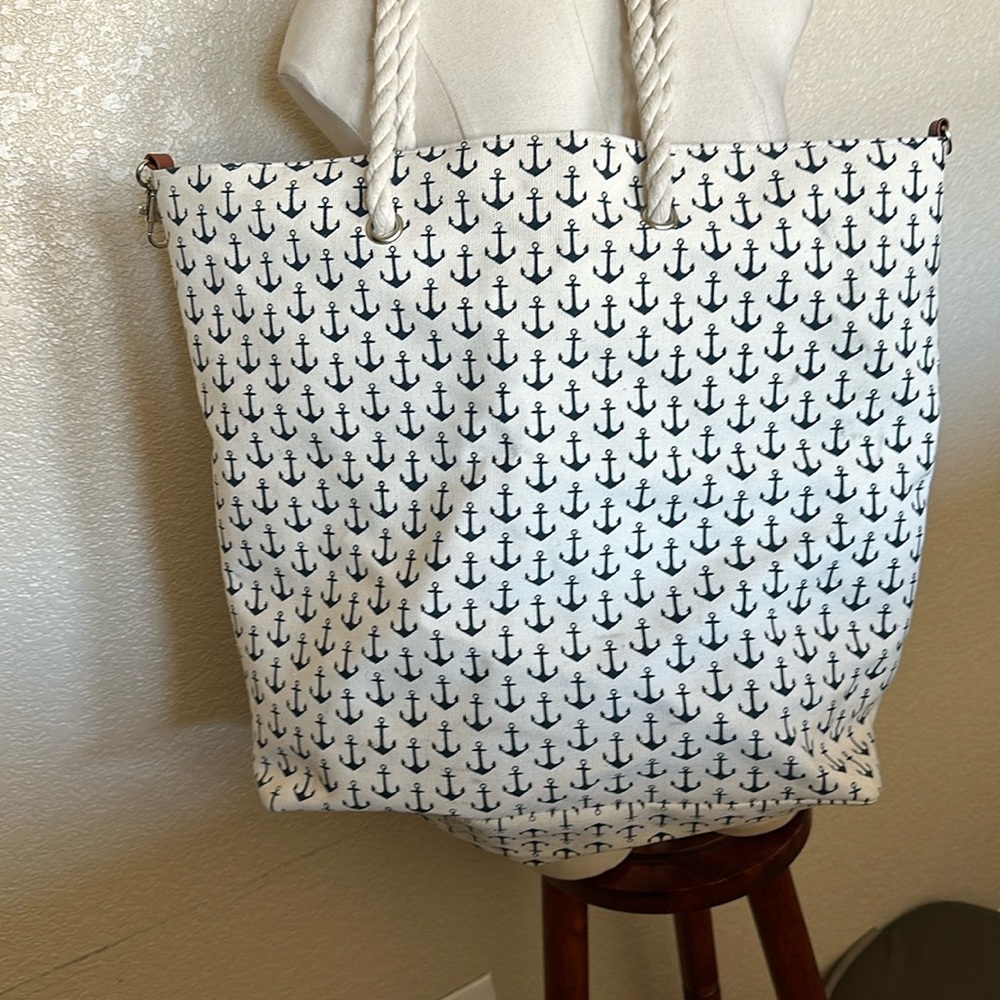 Oversized tote